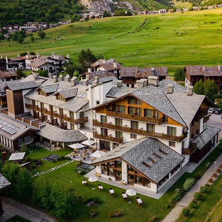 Montana Lodge & Spa, By R Collection Hotels La Thuile Exterior photo