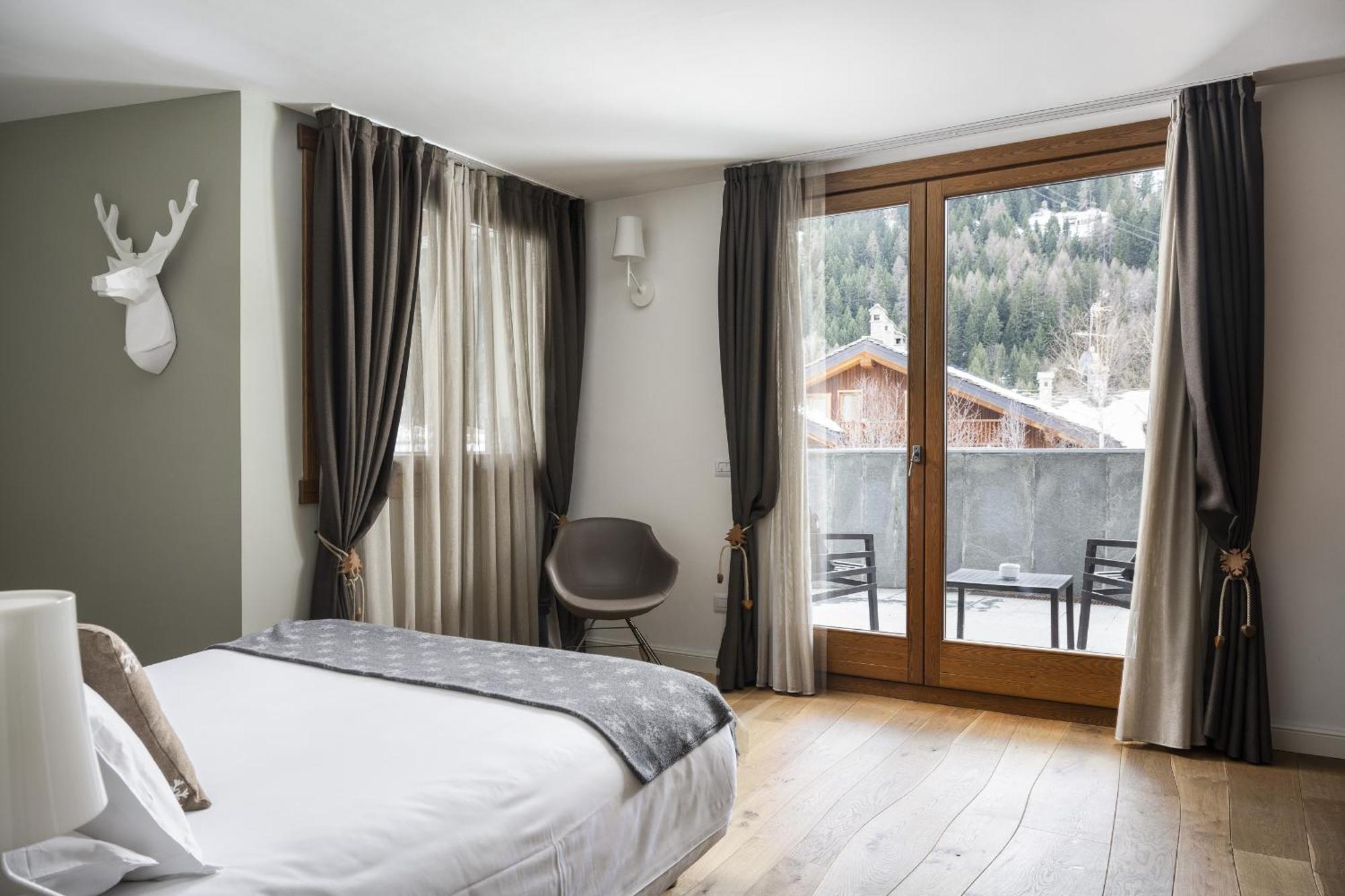 Montana Lodge & Spa, By R Collection Hotels La Thuile Exterior photo